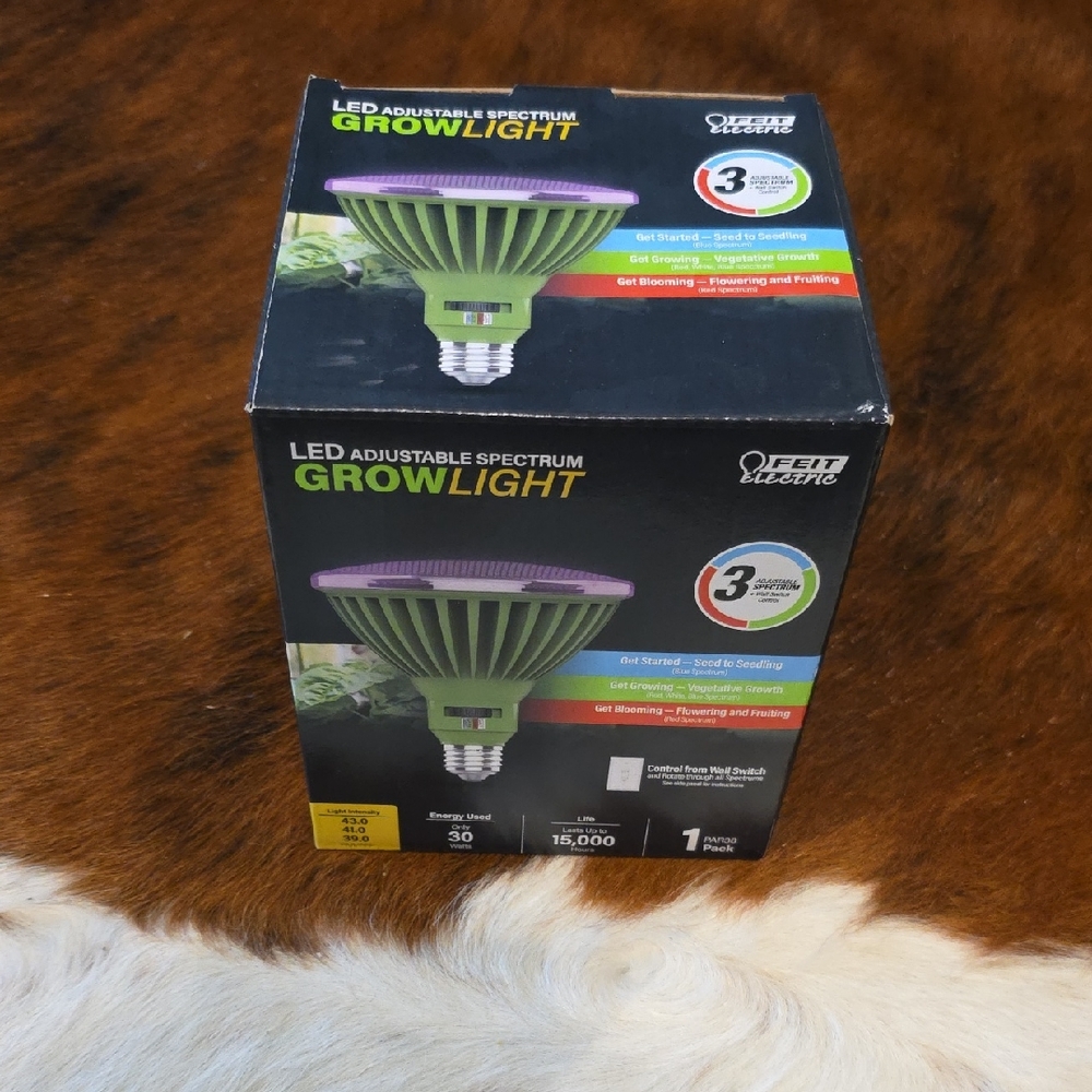 Feit Electric LED Adjustable Spectrum Grow Light - Green NIB